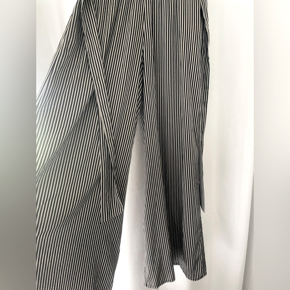 Striped Black and White pajama pants MUMU brand size medium - Picture 3 of 6